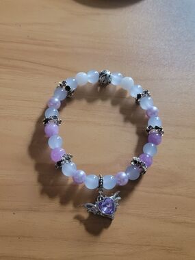 💐NEW💐 Delicate Purple & White Beaded Charm Bracelet